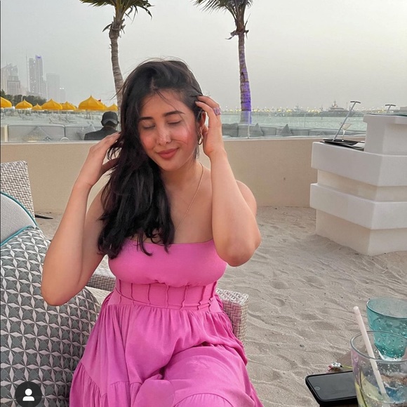 Hot pink dress - Picture 4 of 4